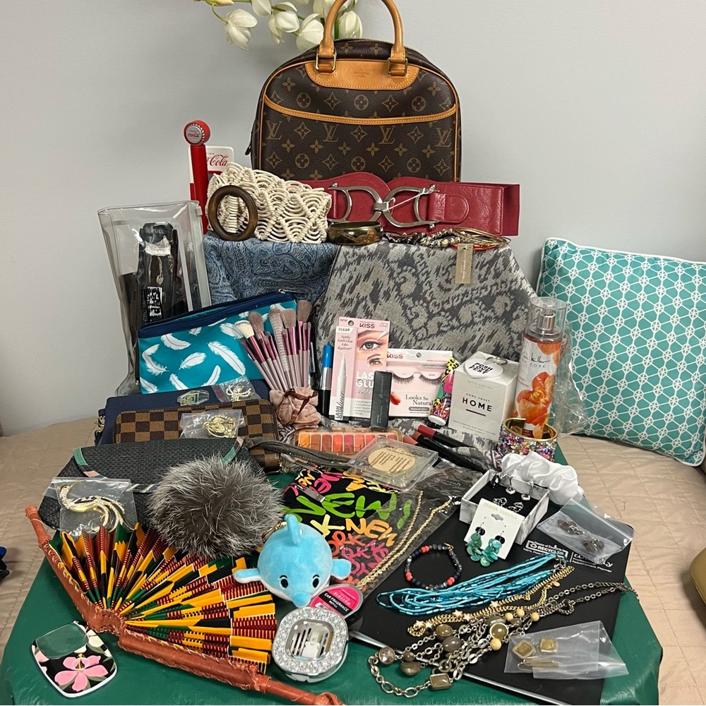 The BUNDLE GIVEAWAY!